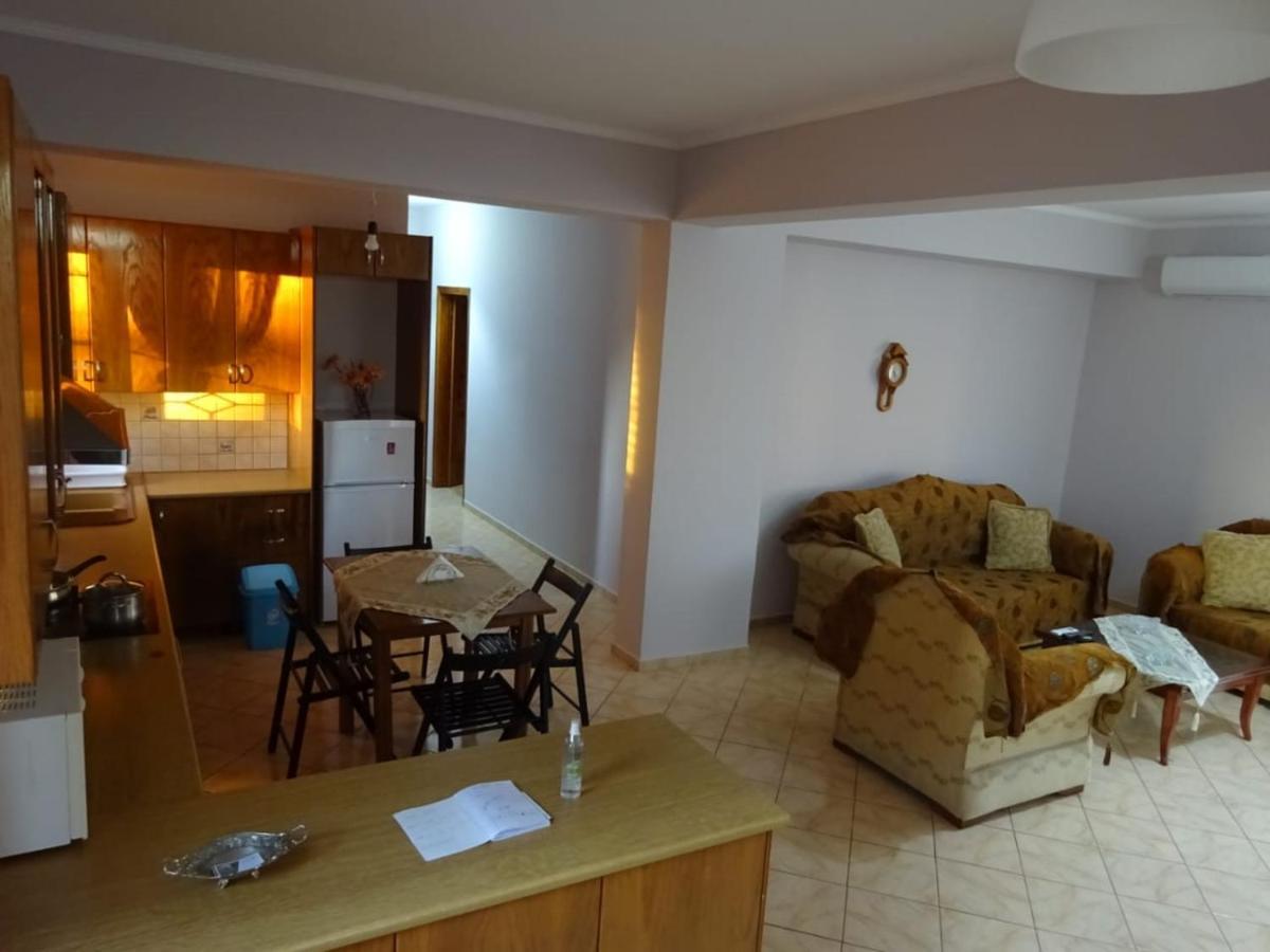 Apartamento Blerina'S House Sarandë Exterior foto